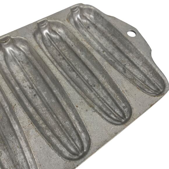 Vintage WEAREVER Corn Bread Baking Pan Aluminum 2707 Seven Sticks - Picture 9 of 10